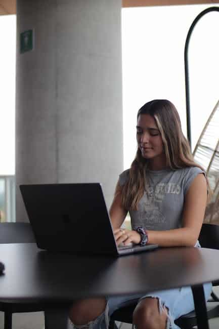 ¿Las garantías cubren software o contenido digital?